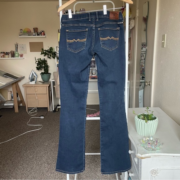 🌸$10 add-on🌸 Lucky Brand Sweet N Low Jeans - Picture 4 of 5